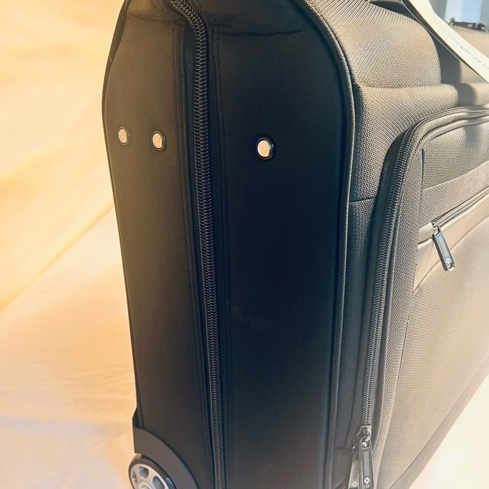 Samsonite 100% garments more